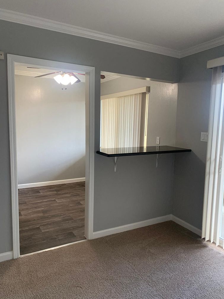 520 E Bellevue photo 5